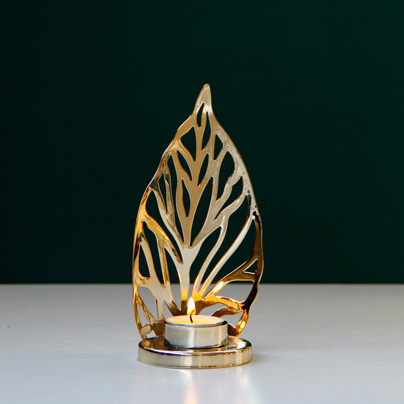 Golden Metal Candle Holder – Elegant Table Decoration for Candlelight Dinners & Events