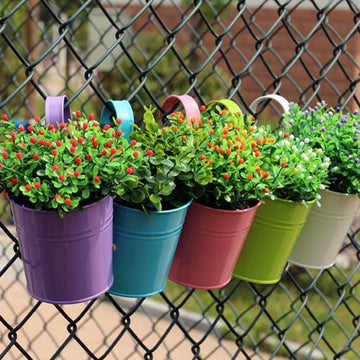 Outdoor Hanging Flower Pots with Basket Holder – Wall-Mounted Garden Planters & Plant Hangers
