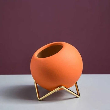 Round Ceramic Plant Pot with Gold Metal Holder – Modern Indoor Planter Stand