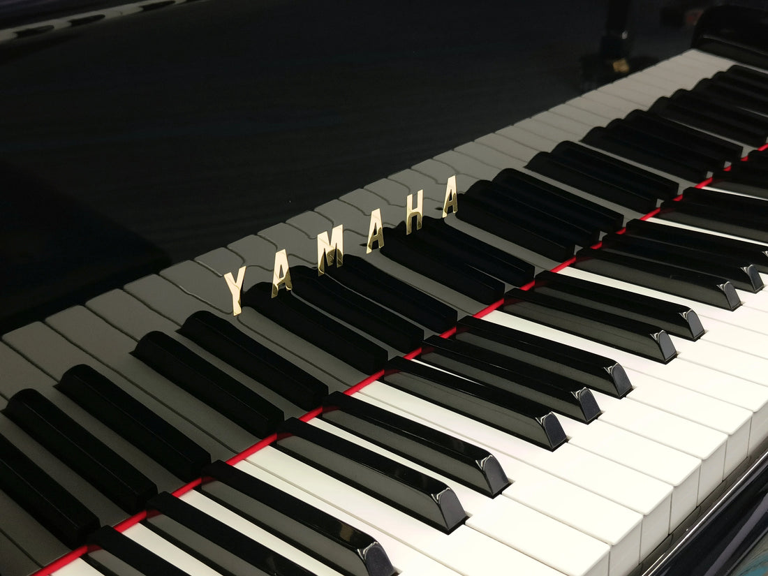 Yamahas G2E Grand Piano 88-Key Professional Concert Instrument Premium Solid Spruce Soundboard Rich Resonance 1038255