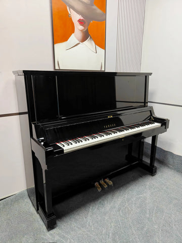 Yamahas U30A Upright Piano 88 Keys Weighted Action Classic Style Black Finish Floor Mount Solid Wood Soundboard