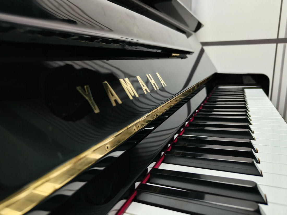 Used Yamahas U1G Upright Piano Black Color Japanese Second Hand Acoustic Piano for  Professional Players  Factory Supply