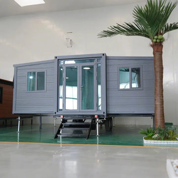 Expandable Double Wing 40ft Luxury Steel Sandwich Panel Container House 3 Bedrooms Full Bathroom Modern Design Quick Hotel Use