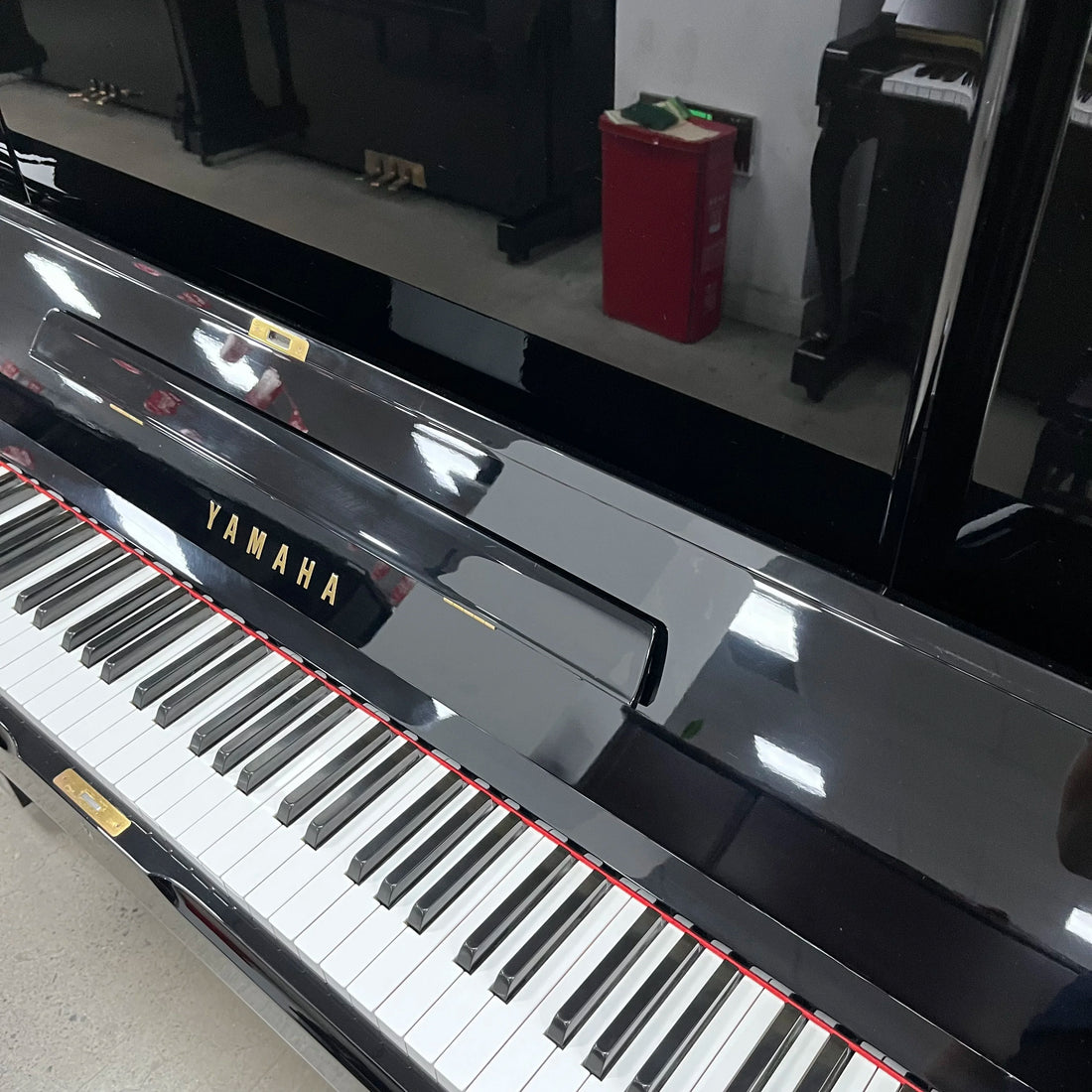 Premium Vintage YAMAHA YUX Japan X Braced Upright Piano Mahogany Hammers Solid Spruce Soundboard for Professional Play