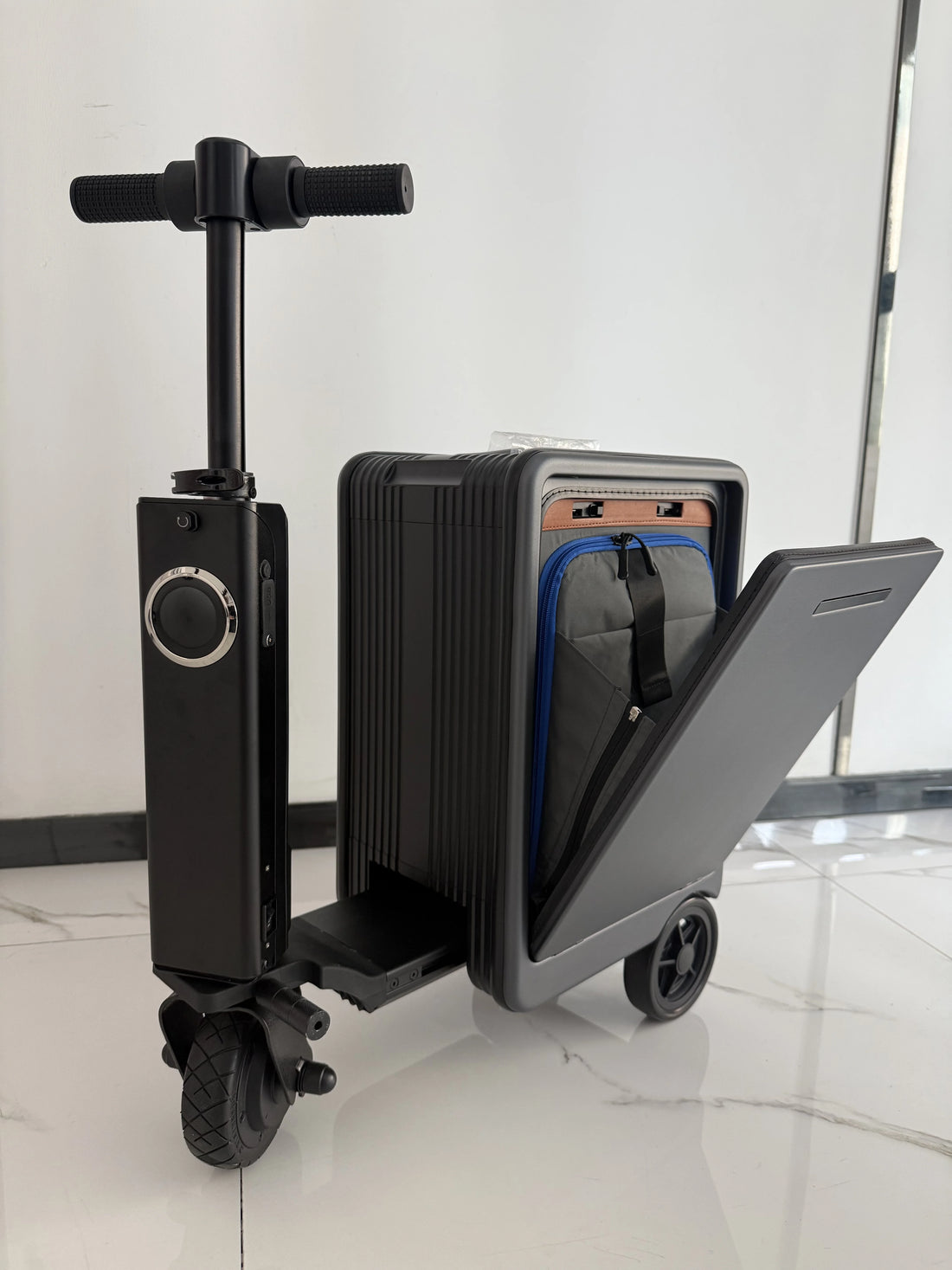 FENGJIU Bluetooth Electric Luggage Scooter USB Charging Sports Style Suitcase for Plane Boarding