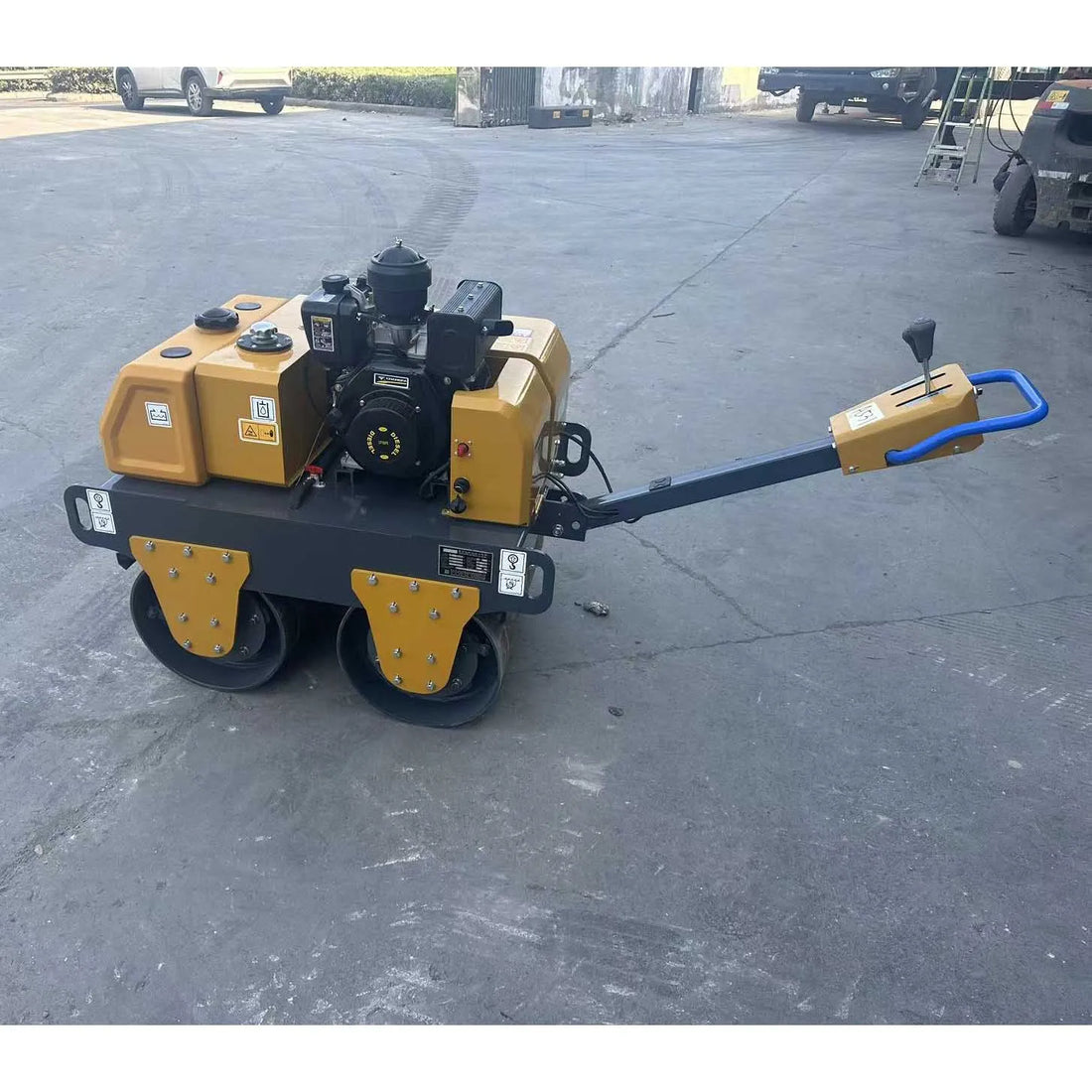 High Frequency 75Hz Vibratory Roller XMR050 XMR060 with Electromagnetic Clutch and Gravity Sprinkler