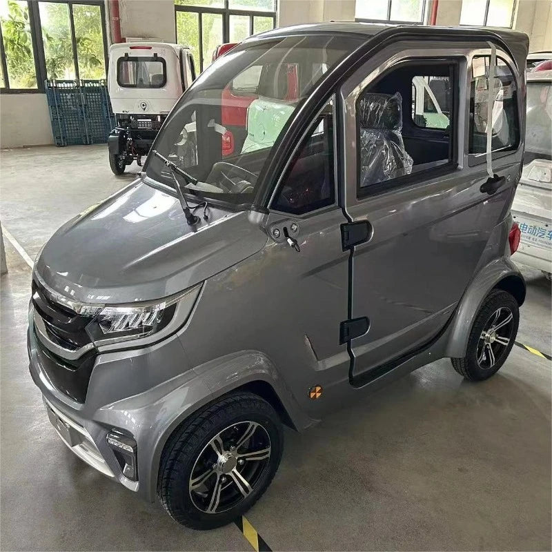 Adult 3-seat low-speed four-wheel electric vehicle, elderly scooter, small electric vehicle 2000W