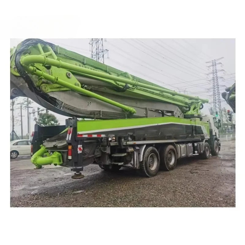 Yugong 38m Truck-Mounted Concrete Pump — 237kW, 140m³/h, 5RZ Boom